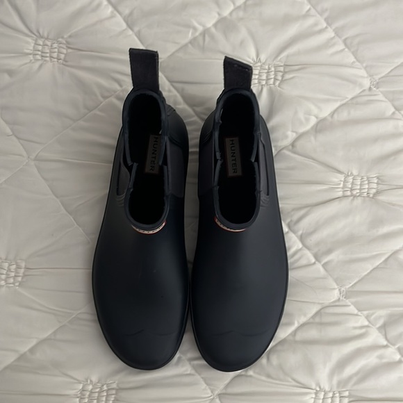 Women’s Dark blue Hunter rain boots size 9 - Picture 3 of 5